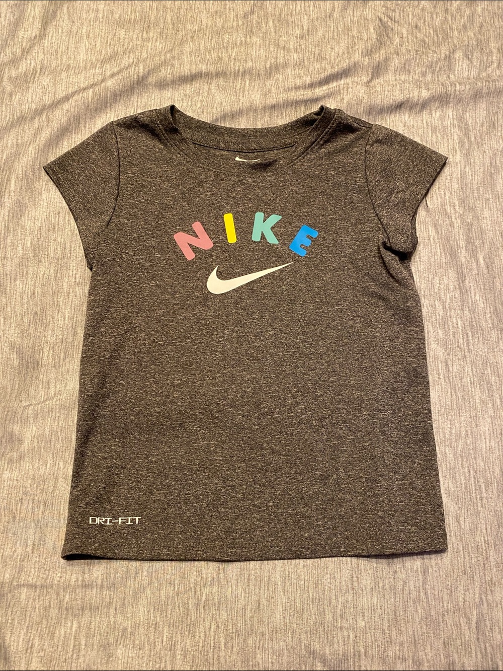 Nike Dri Fit Kids Heather Gray Short Sleeve Tee Sz M (5-6 yrs) Colorful Logo